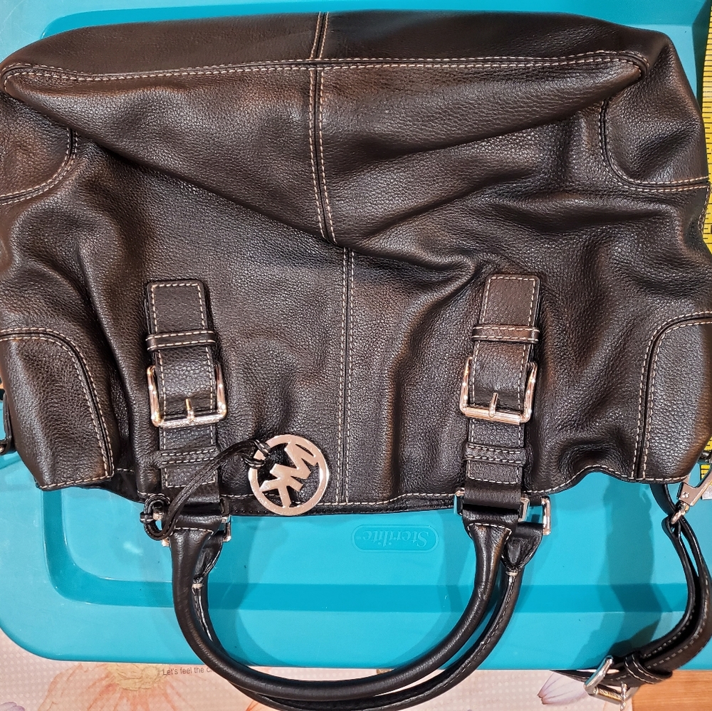 Michael Kors leather black purse - Picture 2 of 12
